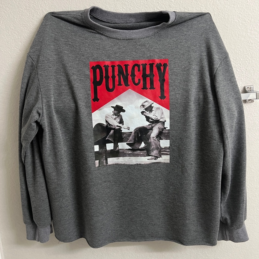 Women’s Long Sleeve Graphic Shirt
Women’s Size L